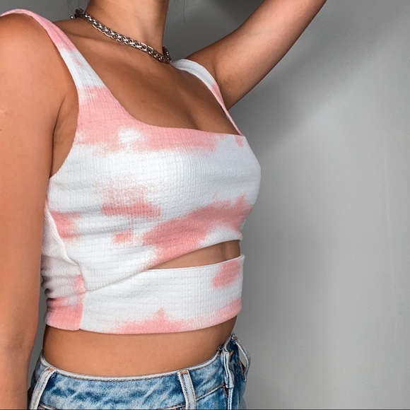 NWT Tie Dye Cut Out Detail Crop Top - Picture 4 of 5